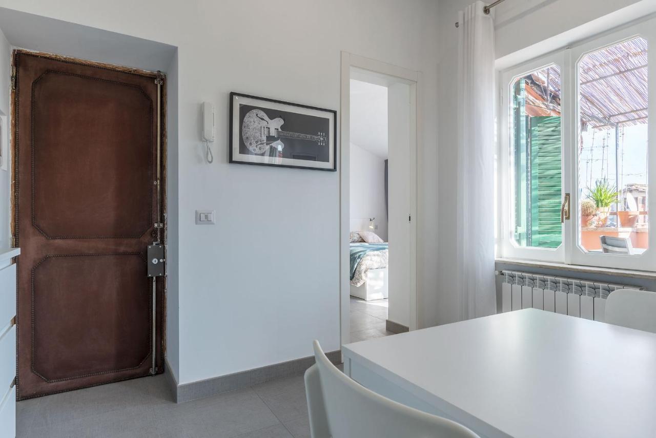 Piazza Navona Panoramic Penthouse Apartment Rom