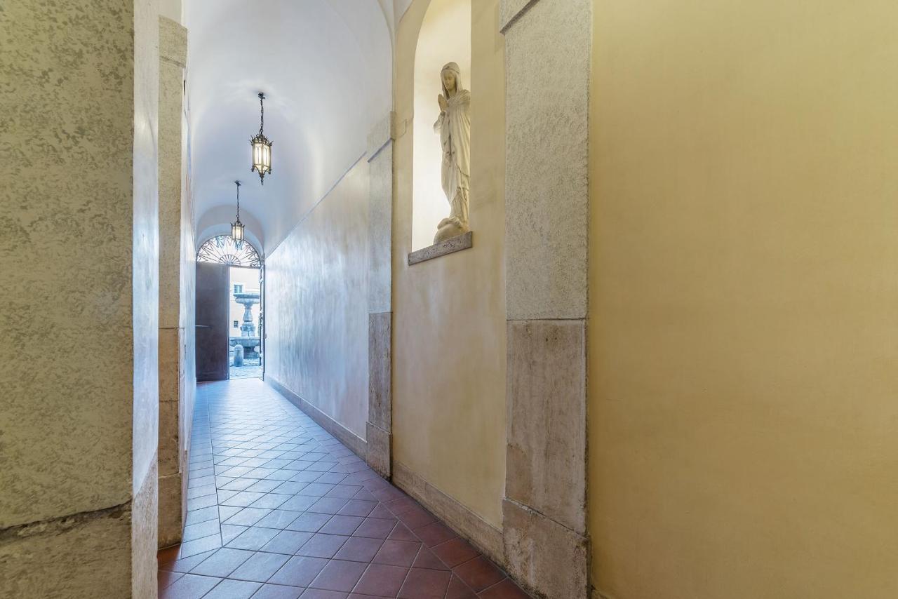 Apartment Piazza Navona Panoramic Penthouse Rom